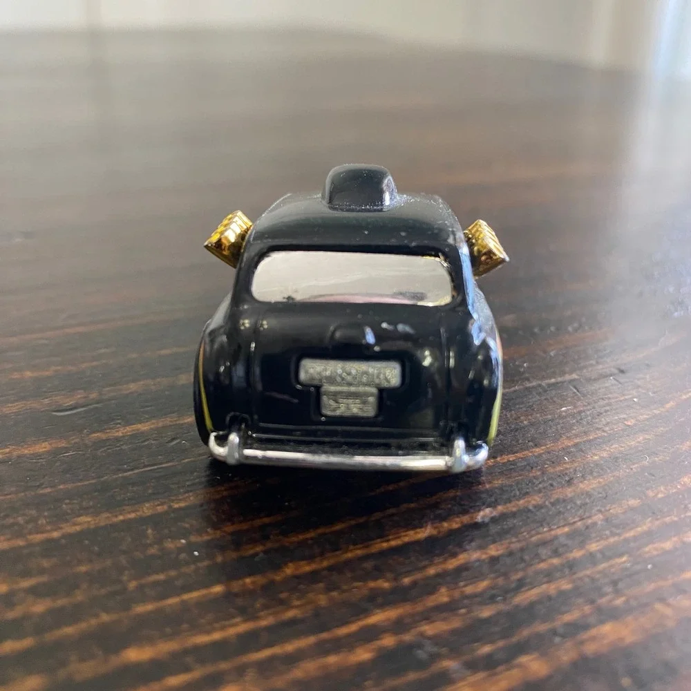 Hot Wheels Cockney Cab II Black Yellow‎ Taxi Flame Graphics B45 Diecast Car 1:64